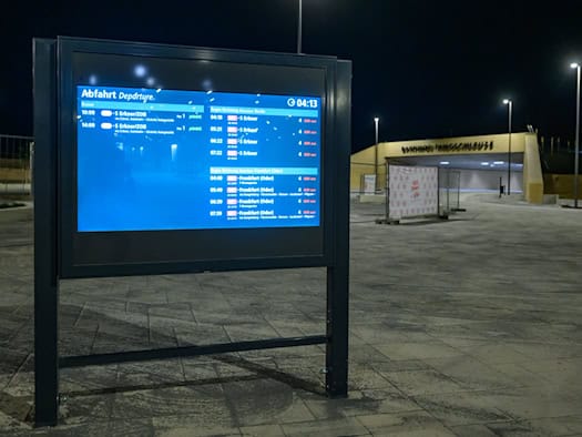 Brandenburgs Verkehrsminister kritisiert Bahn nach Verzögerung bei RE1‑Eröffnung in Fangschleuse