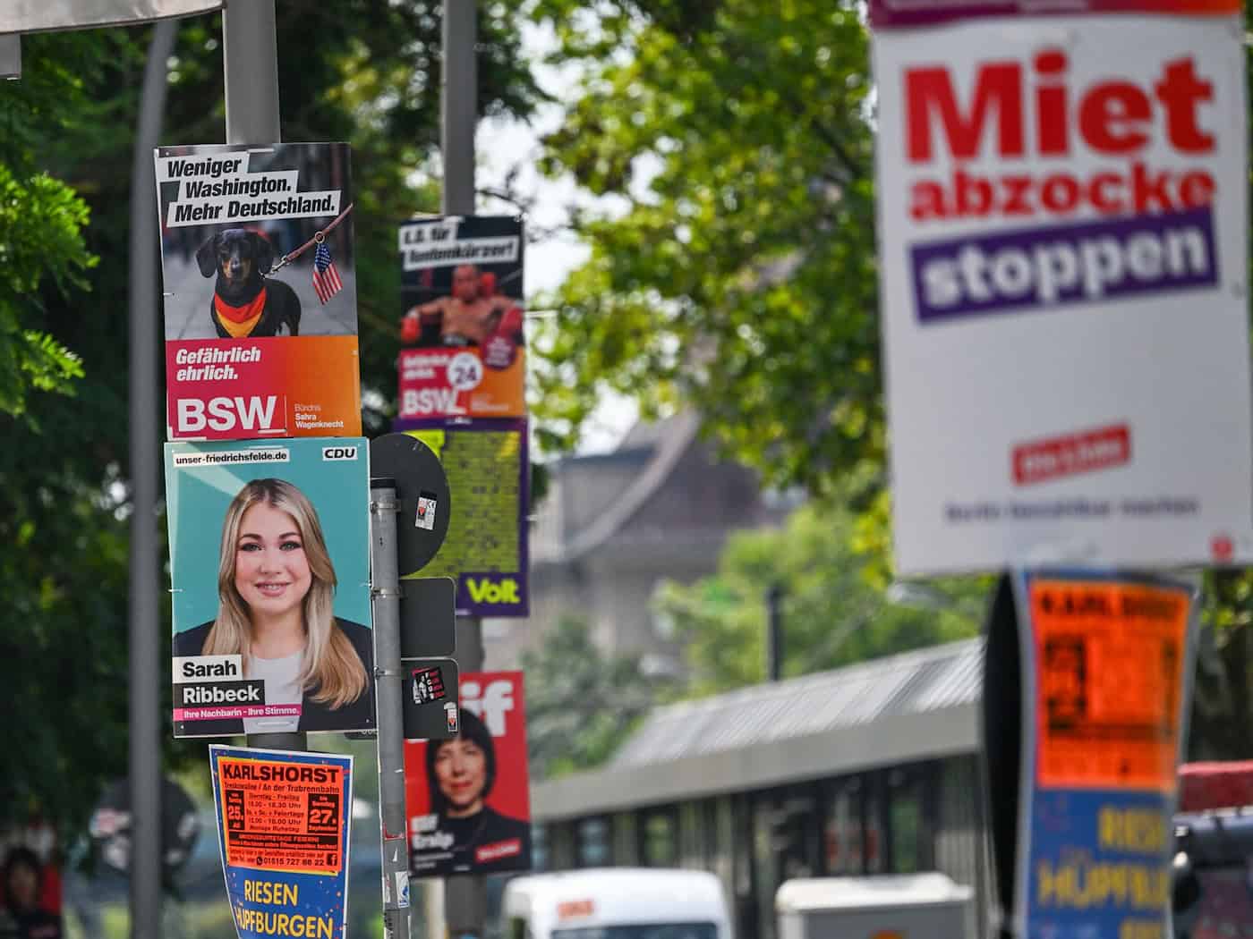 Berlin: Zahlreiche Verstöße gegen Plakatier-Beginn zur Abgeordnetenhauswahl