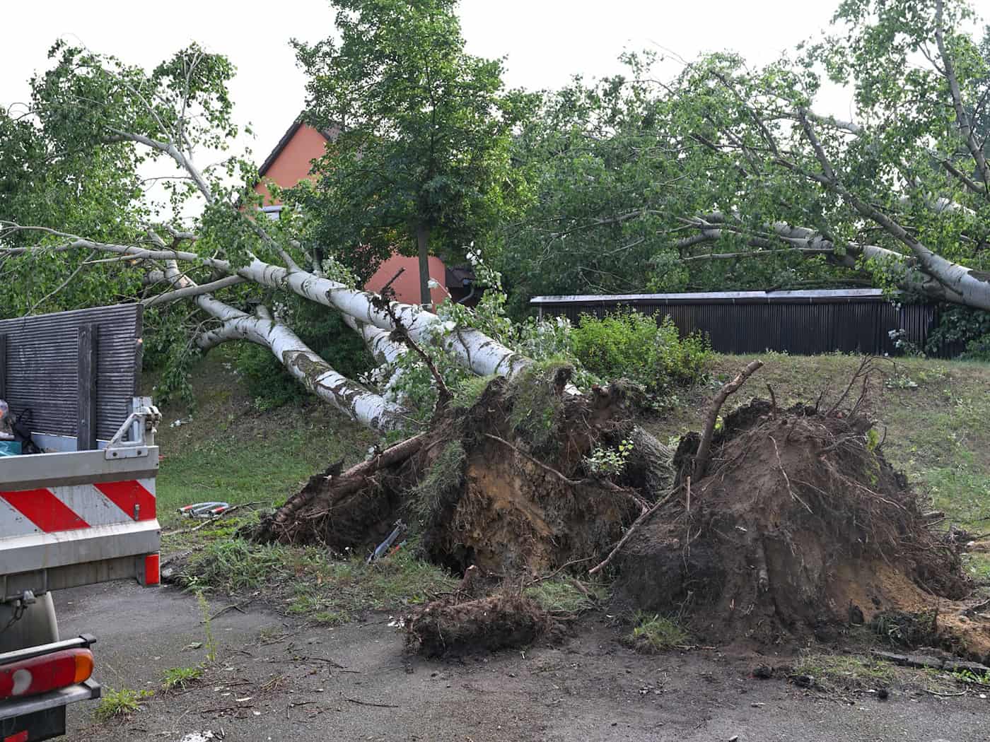 Tornados fegen über Fürstenwalde und Großraum Wetzlar – DWD bestätigt