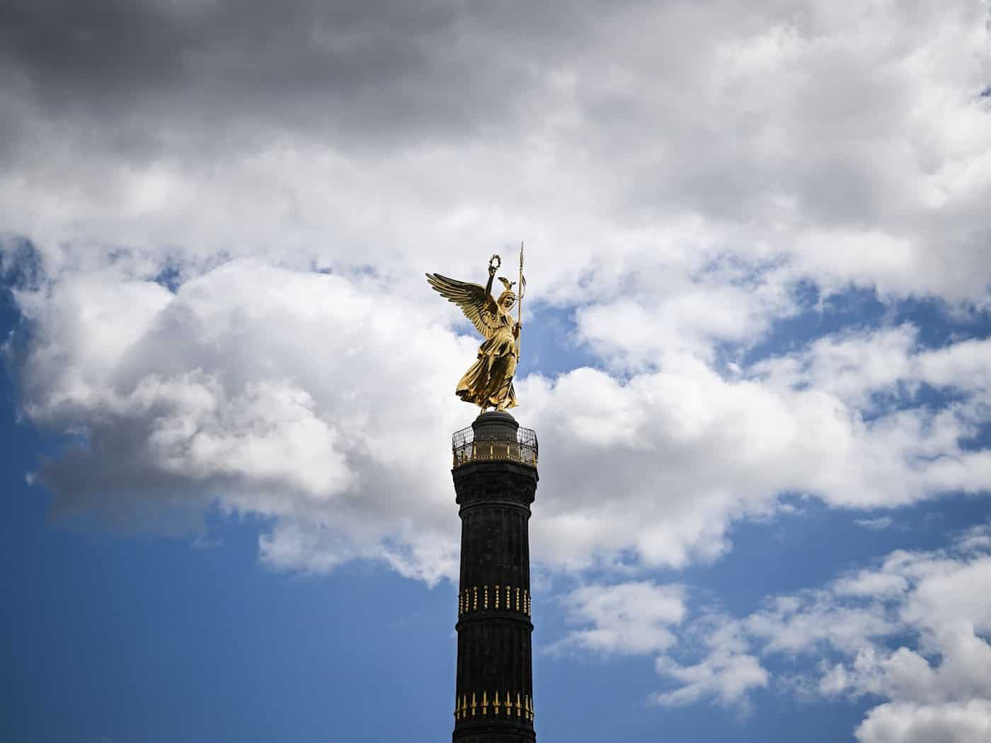 Wolken und Schauer in Berlin und Brandenburg – örtlich Gewitter, bis 23 Grad