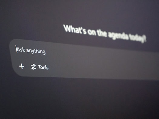 Chat-Interface mit der Frage 'What’s on the agenda today?'