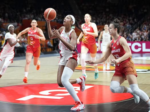 Topfavorit USA mühelos im Halbfinale der Basketball-WM in Berlin