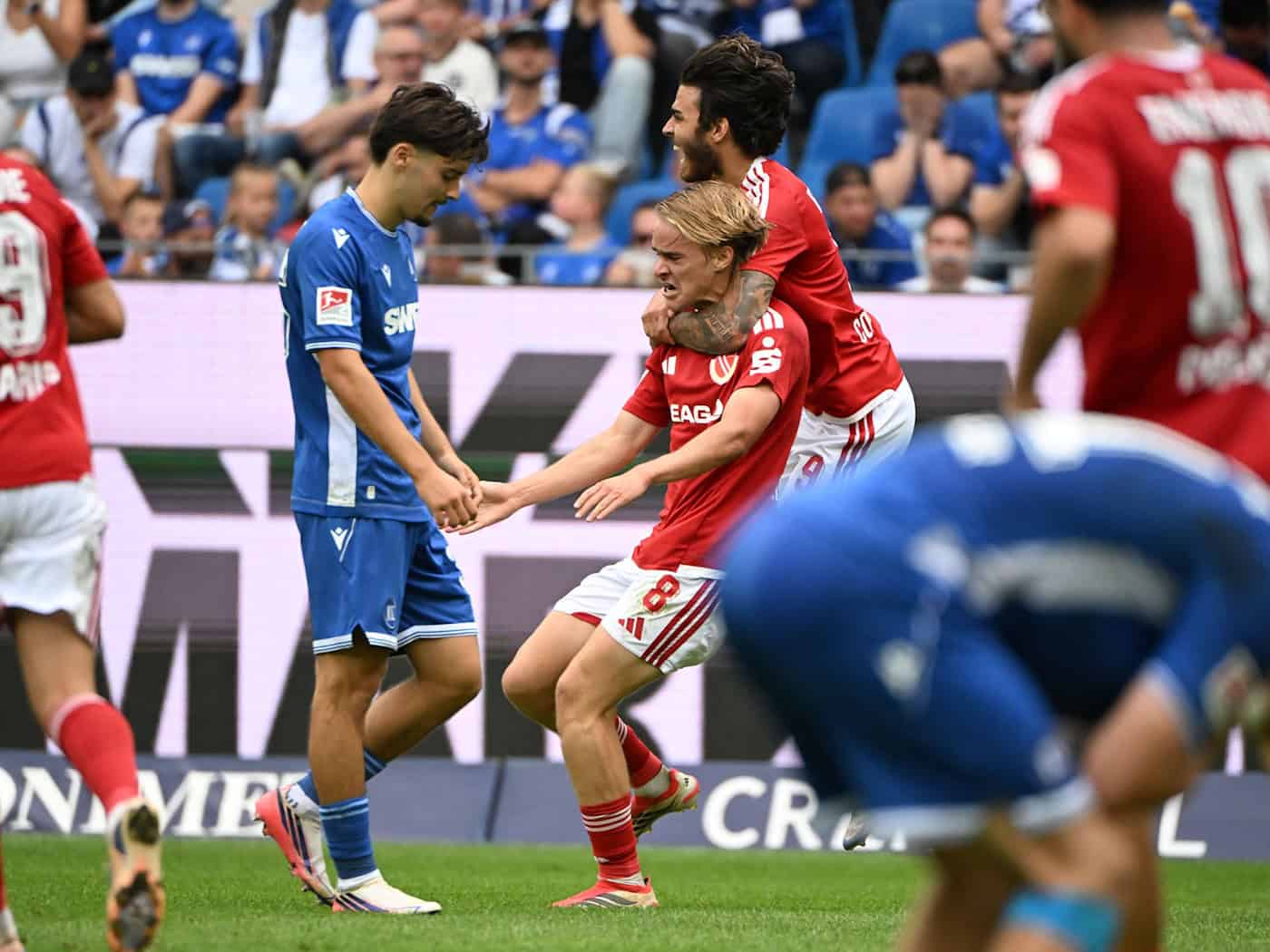 Energie Cottbus gewinnt überraschend 3:0 beim Karlsruher SC