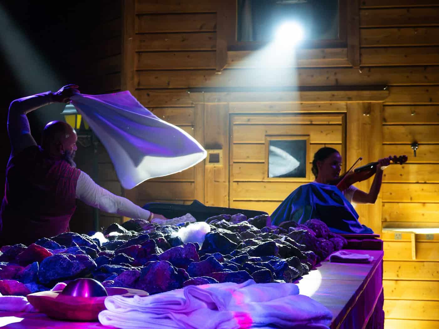 Bei der Aufguss-WM wird die Sauna zur Show-Bühne