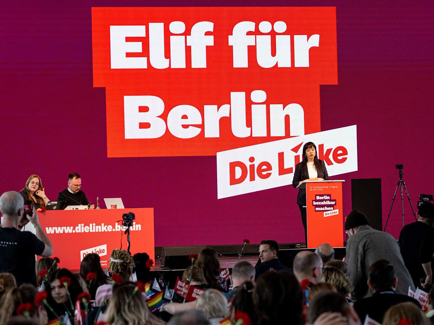 Berliner Linke entscheidet über Einladung zu Sondierungsgesprächen mit Grünen und SPD