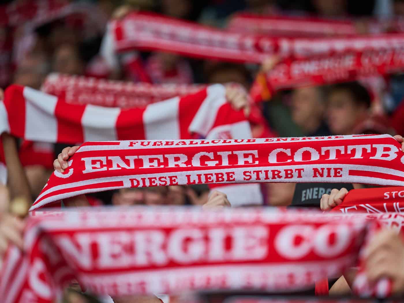 Cottbuser Hass-Plakate gegen St. Pauli-Fans