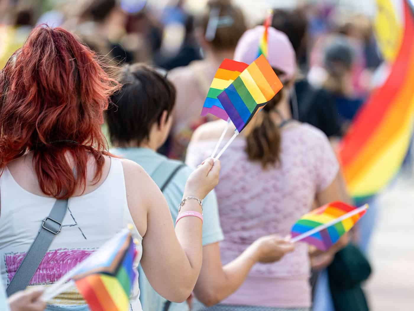 CSDs in Brandenburg: Polizei sichert Demonstrationen in Hennigsdorf, Jüterbog und Bad Belzig