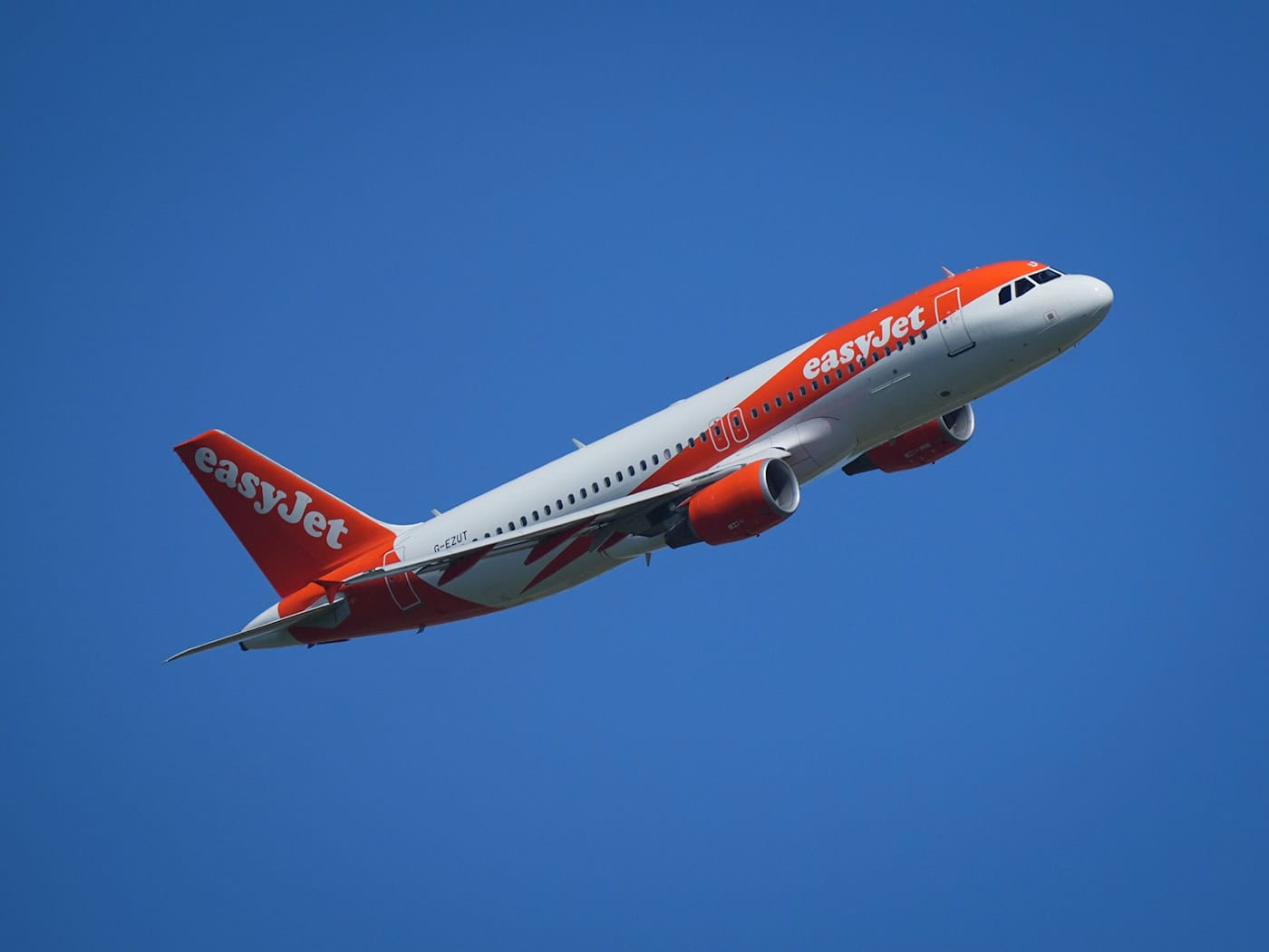 Easyjet weitet Angebot am BER aus: 14 zusätzliche Flüge, neue Direktverbindungen nach Ljubljana und Rimini