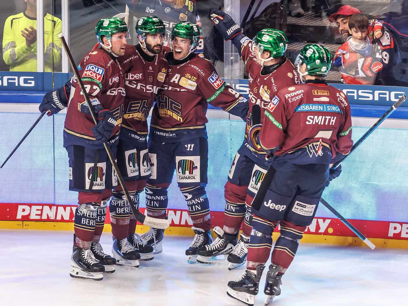 Eisbären Berlin siegen 4:2 im DEL-Auftakt gegen Straubing