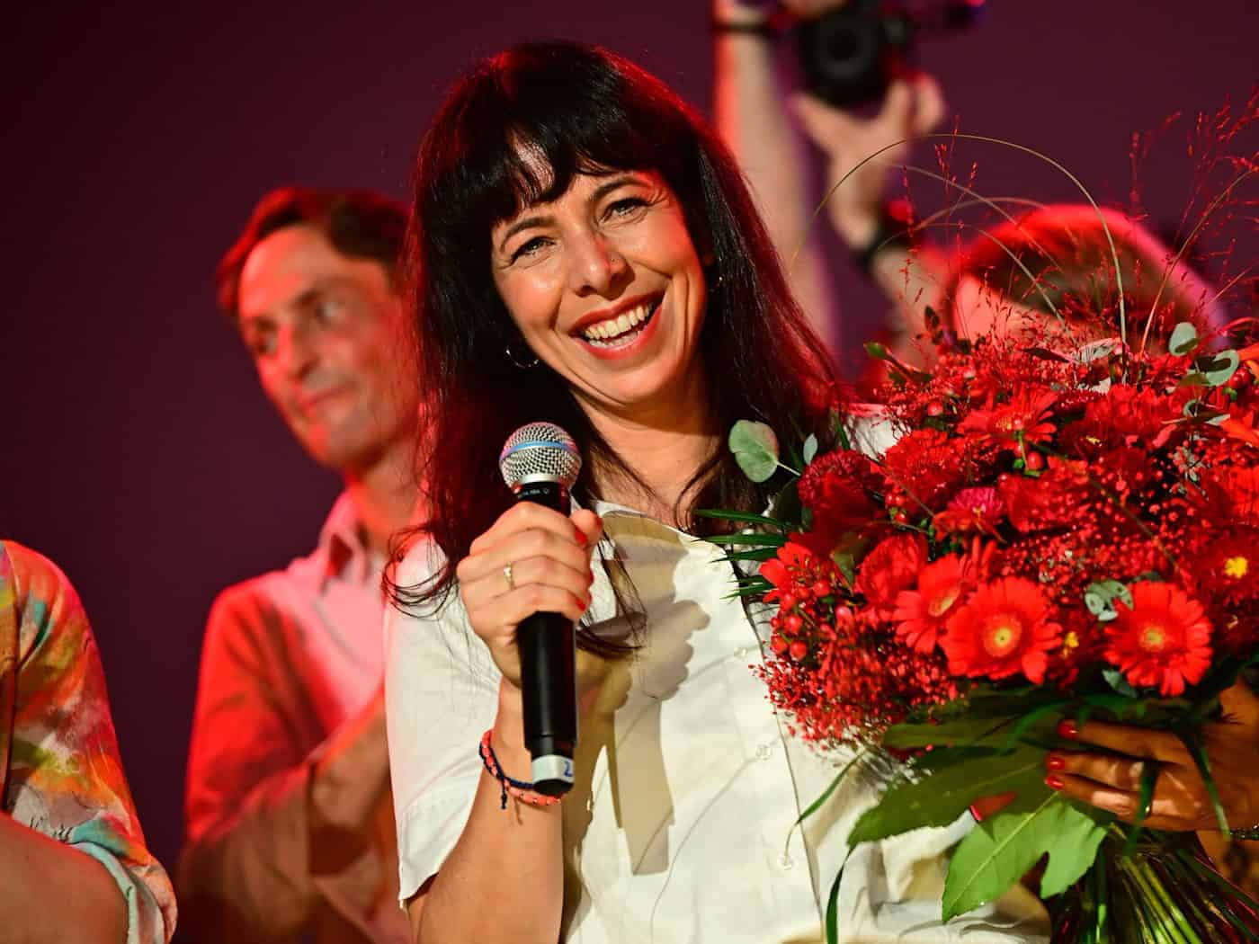 Linke-Spitzenkandidatin Elif Eralp gewinnt Direktmandat in Friedrichshain-Kreuzberg