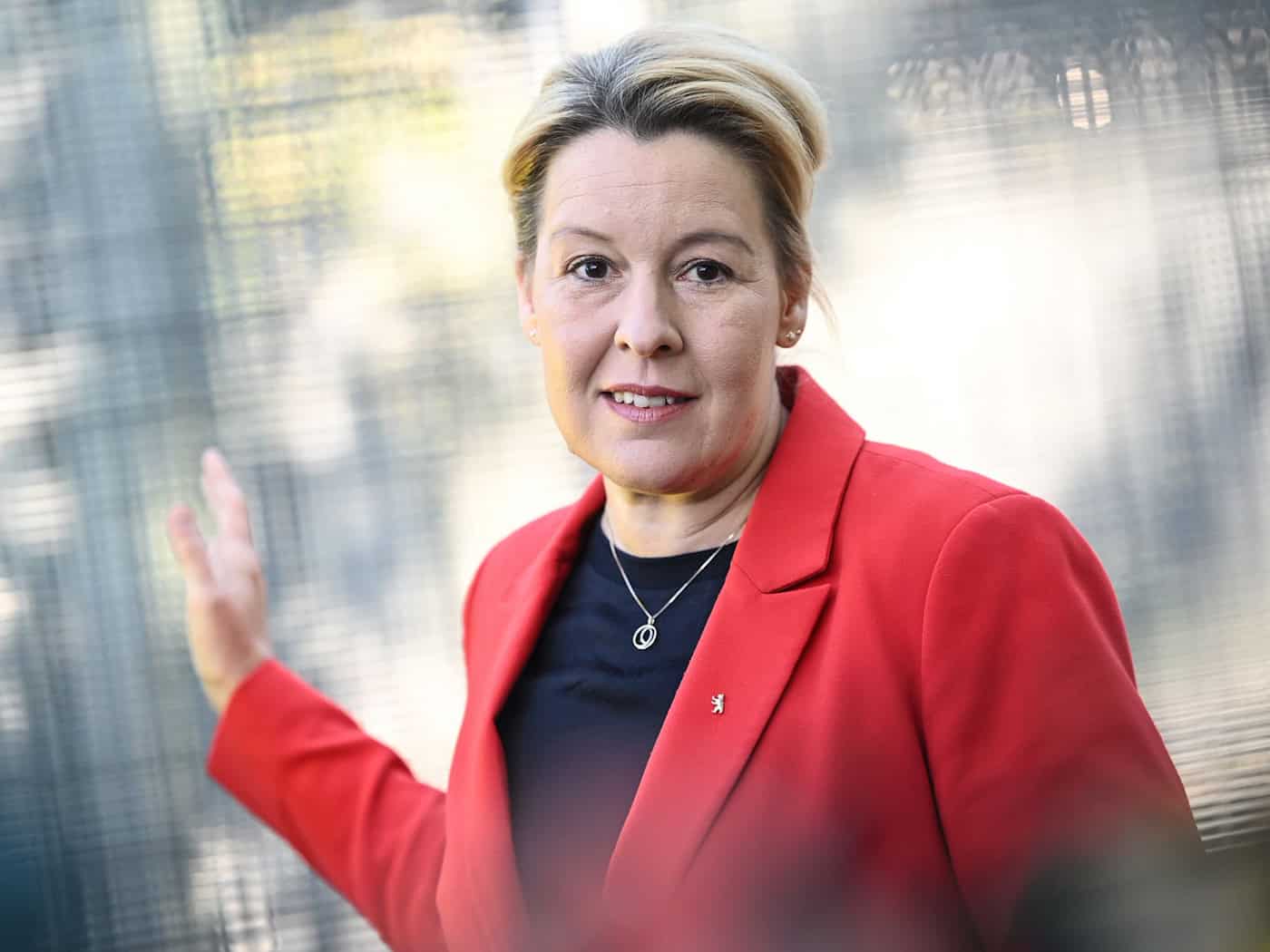 Giffey: SPD-Spitzenkandidat Krach hat volle Solidarität