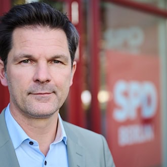 Berliner SPD-Spitzenkandidat Krach kündigt sachliche Sondierungen mit der Linke an