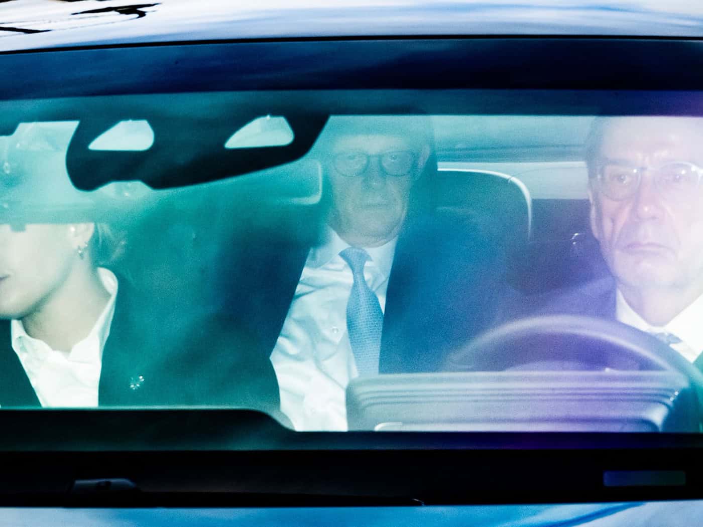 Merz will sich um kurz nach 18.00 Uhr zum Wahlausgang äußern