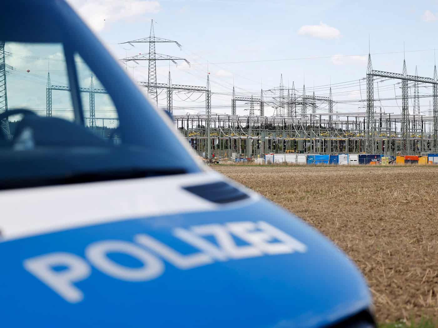 Plattes Gras verrät Strom-Saboteur - Bodycam filmt Festnahme