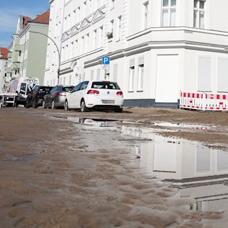 Rohrbruch in Spandau: Einsatz nach rund 21 Stunden beendet