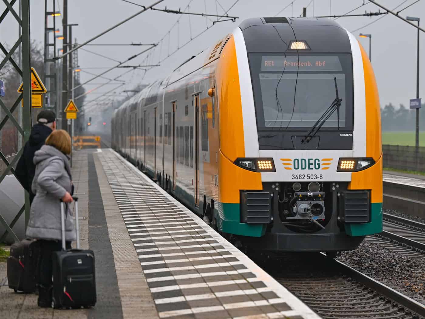 Deutsche Bahn will RE1-Sperrung Berlin–Frankfurt (Oder) auf zwei Jahre verteilen