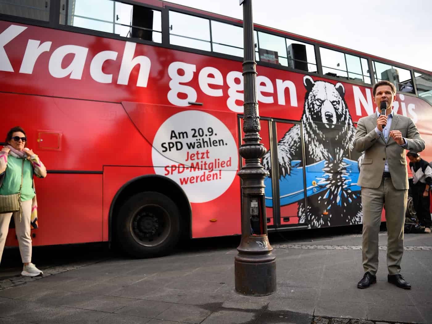 SPD-Kandidat Krach kämpft und weist Vorwürfe zurück