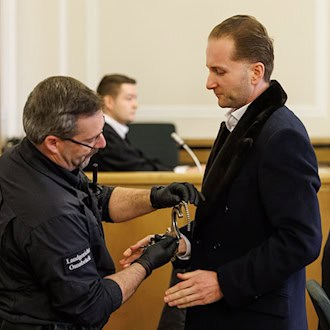 Windkraft-Betrüger floh mit Reisepass – Justiz ahnungslos