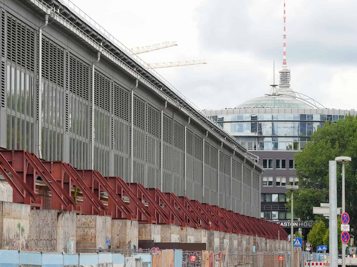 Wolken und etwas Regen erwartet