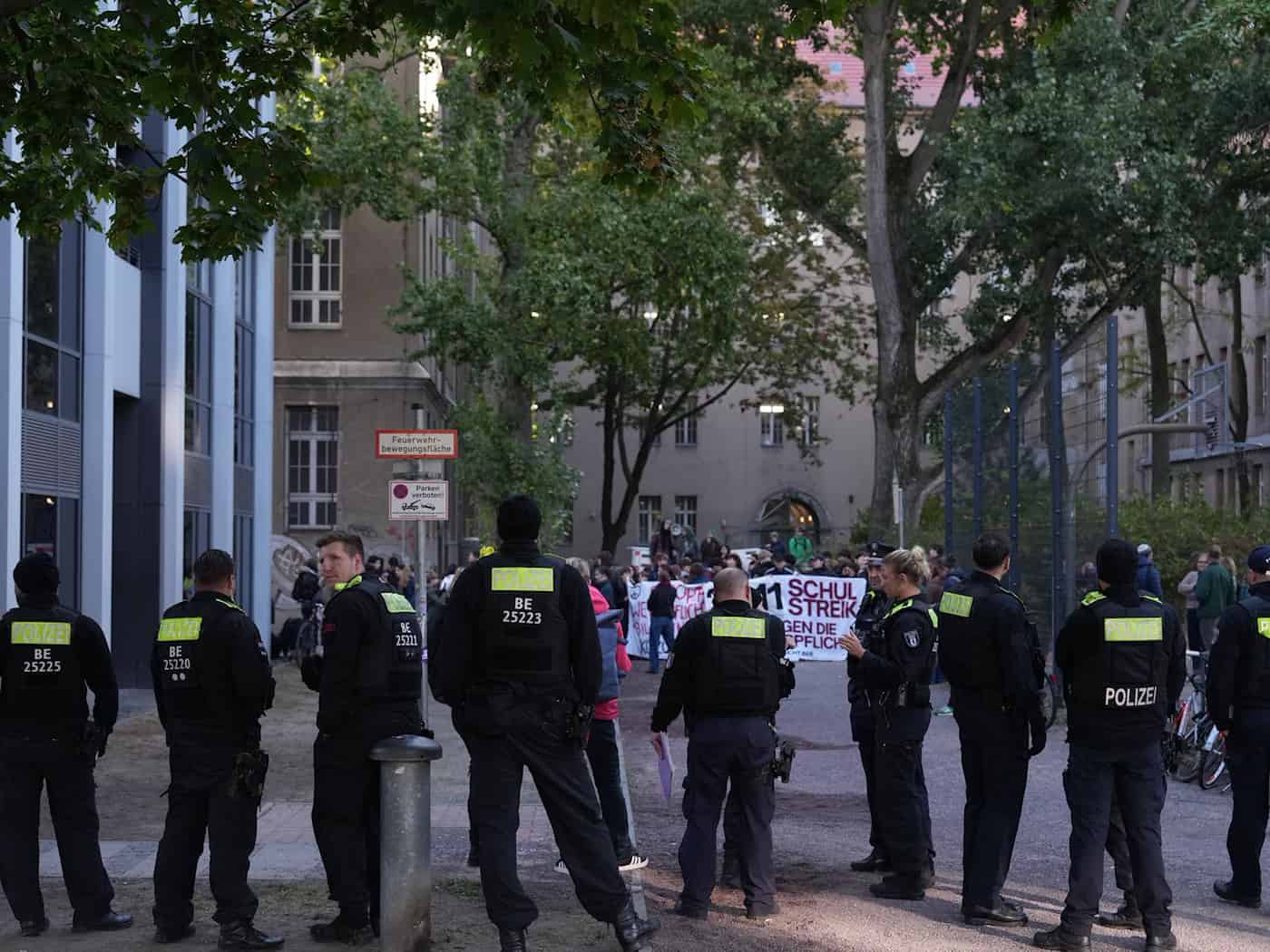 Berliner Polizei sieht keine Zunahme von Schulblockaden – beobachtet Schülerproteste