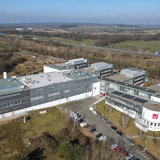 Merz besucht IHP in Frankfurt (Oder): Deutschland kann bei Mikrochip-Forschung mithalten