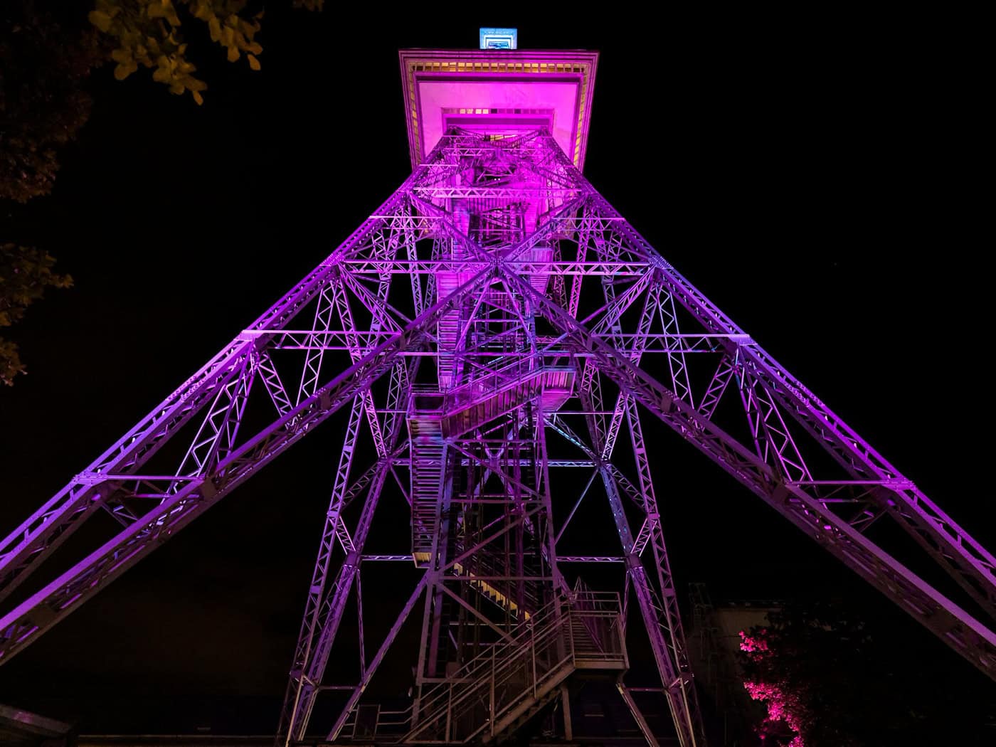Defekter Aufzug: Gäste saßen auf Funkturm fest