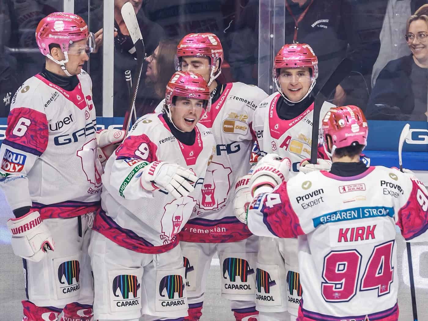 Eisbären Berlin gewinnen mit 4:1 in Schwenningen