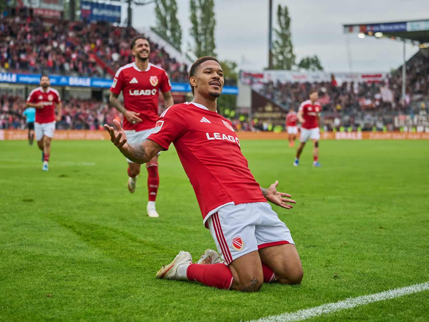 Energie Cottbus spielt 2:2 beim polnischen Meister Lech Posen