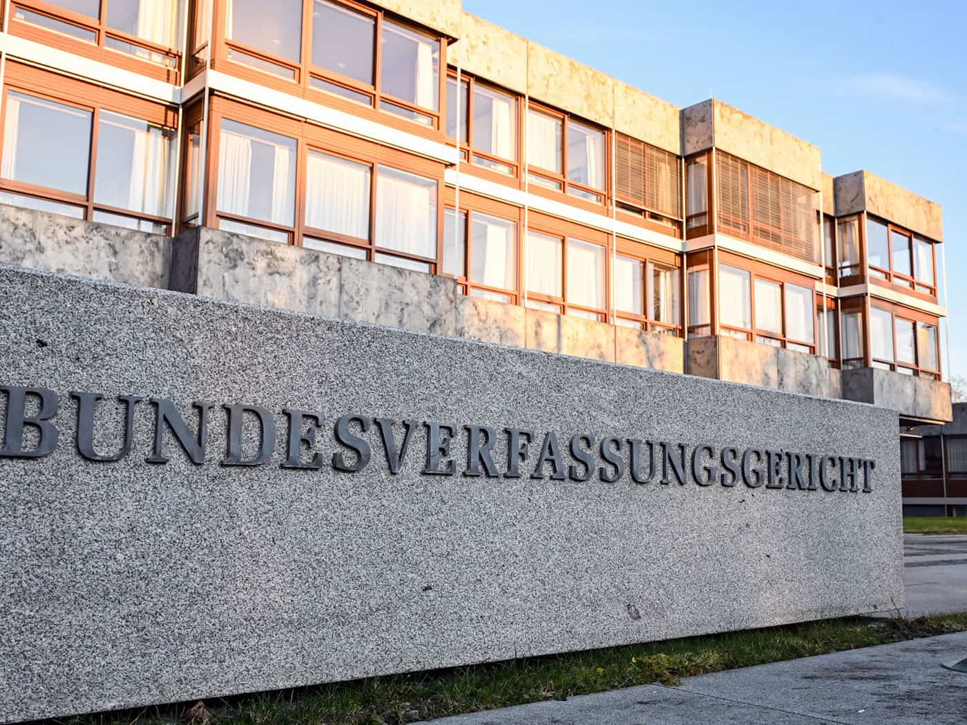 Bundesverfassungsgericht: Reiche muss Ministeriums‑Instagram-Video über Linke in Berlin vorerst löschen
