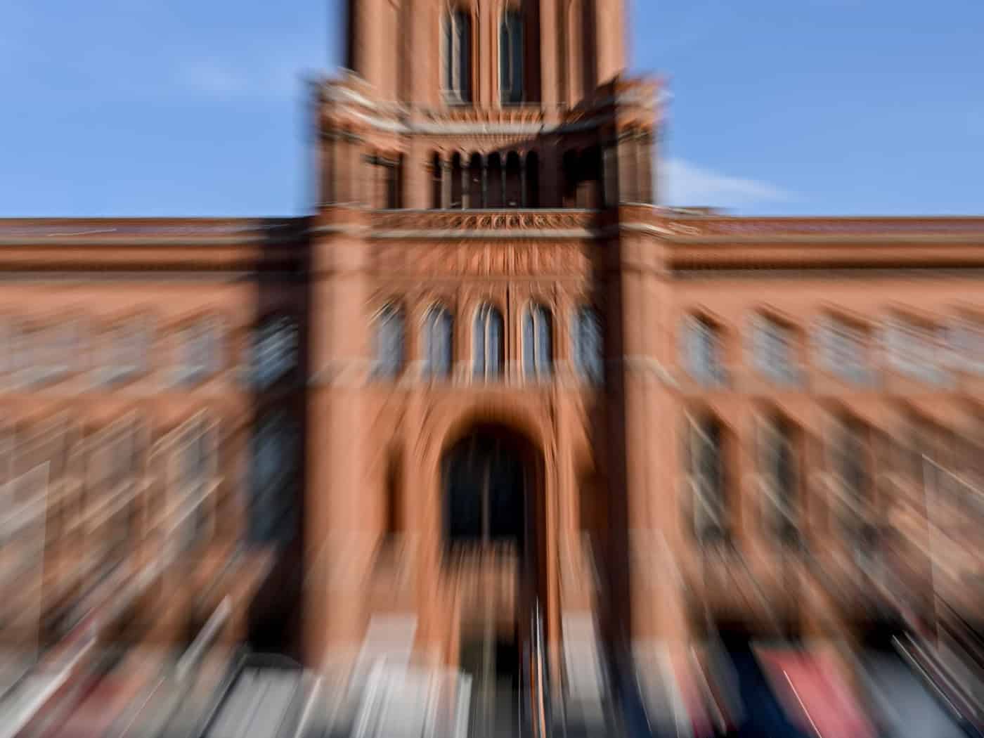 Politikwissenschaftler Schroeder: Ausgang der Regierungsbildung in Berlin völlig offen