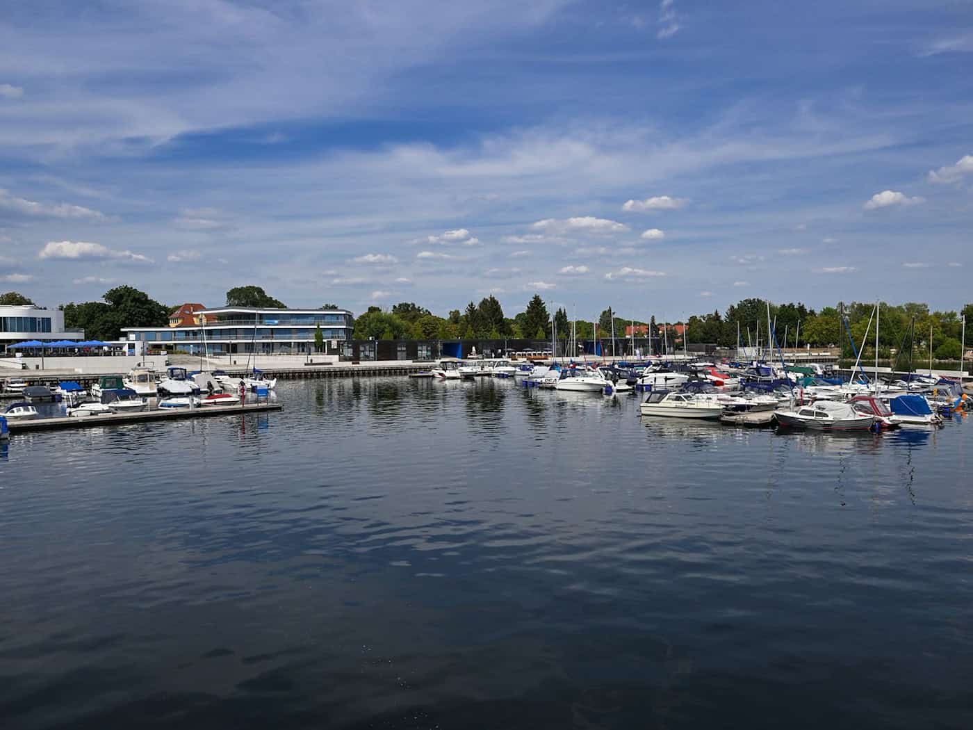 Leeres Boot mit laufendem Motor: Taucher finden Toten