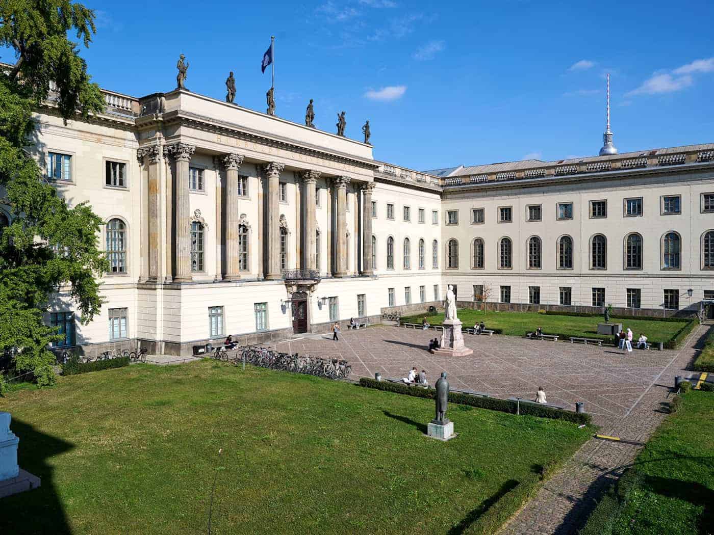 Ostflügel des HU-Hauptgebäudes öffnet nach Sanierung