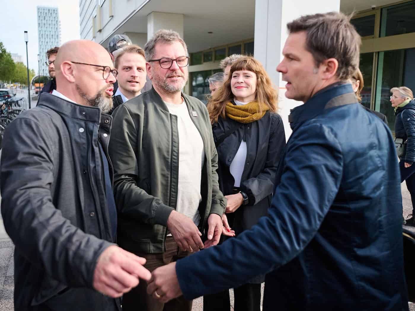 Rot-Grün-Rot in Berlin will enteignen und Müllproblem lösen