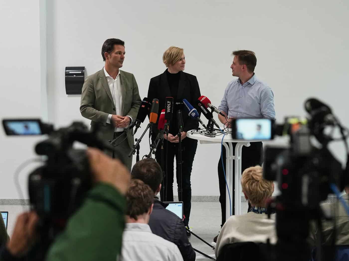 Politologe sieht Chancen für Rot-Grün-Rot in Berlin