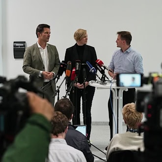 Politologe sieht Chancen für Rot-Grün-Rot in Berlin