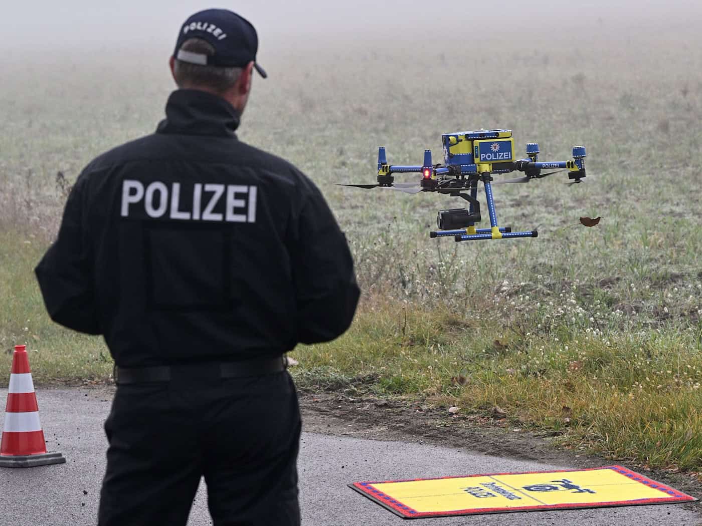 Frankfurt (Oder): Drohnen-Kontrollen gegen zu dicht auffahrende Lkw auf der A12