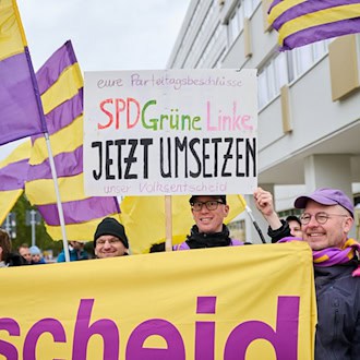 Berlin: Protest für Vergesellschaftung bei Fortsetzung der Sondierungen von Linken, Grünen und SPD