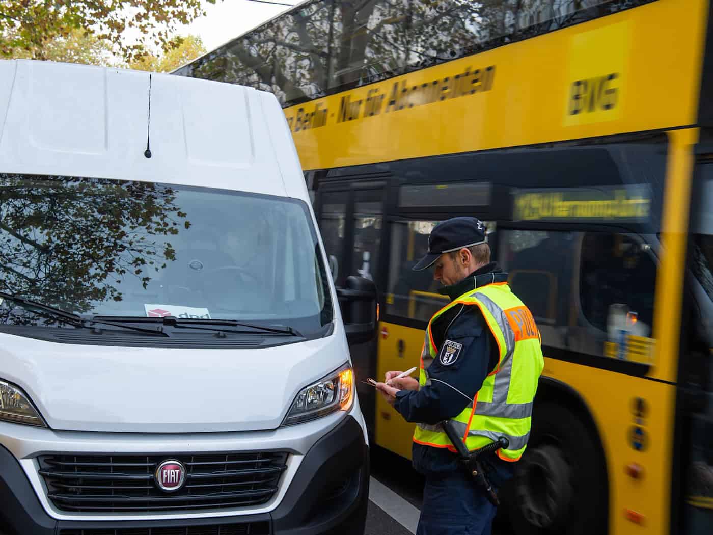 Tausende Autos blockieren Busspuren - BVG setzt auf Kampagne