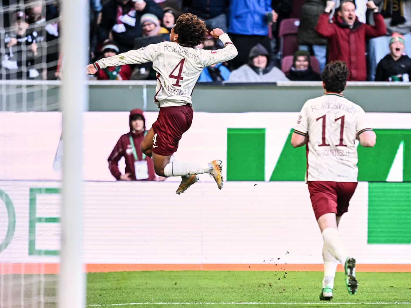 Union Berlin punktet trotz langer Unterzahl in Augsburg