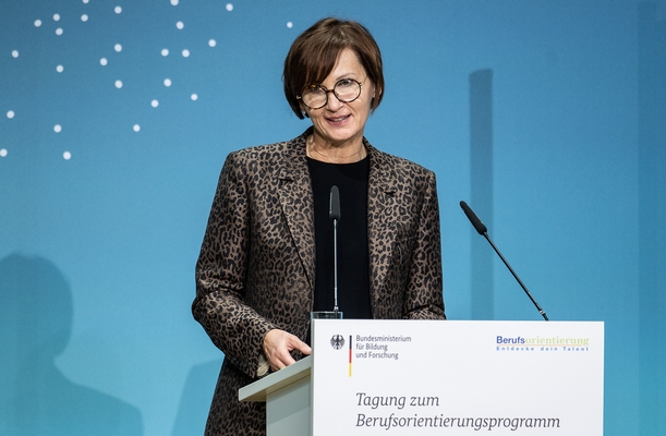 BMBF: Bundesbildungsministerin Stark-Watzinger startet Exzellenzinitiative Berufliche Bildung