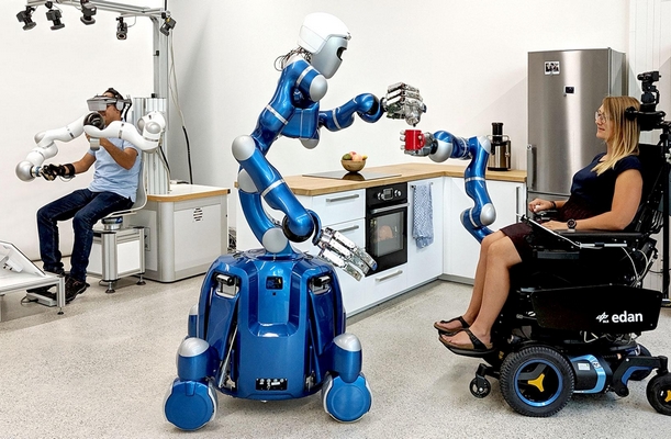 DLR: Roboter im Einsatz für Pflegebedürftige