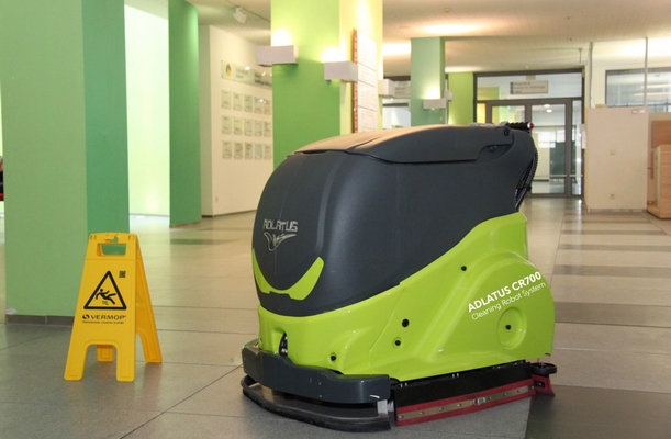 Fraunhofer IPA: Schlüsseltechnologien für Reinigungsroboter im Gesundheitswesen