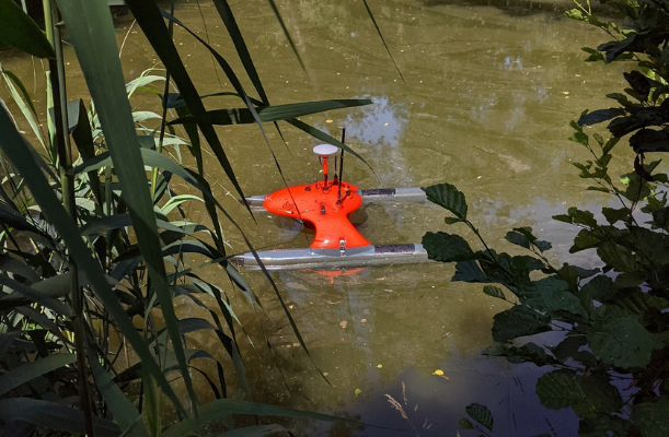 TU Freiberg: KI-basiertes Gewässermonitoring mit intelligenten Roboterbooten