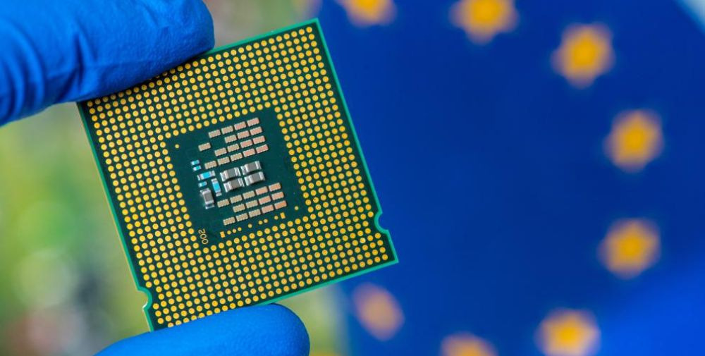 European Commission: European chips law enters into force