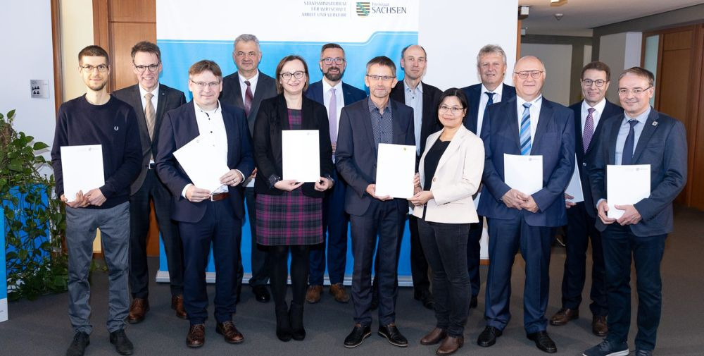 SMWA: Infineon and ten Saxon partners receive funding of 17.7 million euros