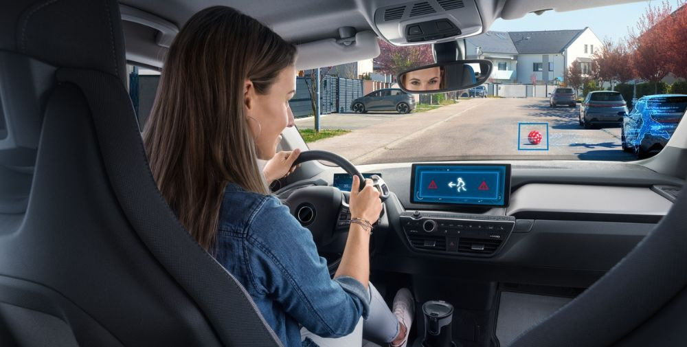 Bosch and Microsoft: New possibilities with generative AI for more safety on the road