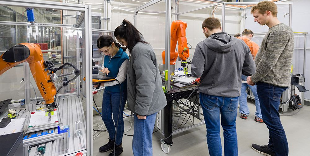 HTW Dresden: Roboterkompetenzzentrum – Neue Wege in der Studierendenausbildung