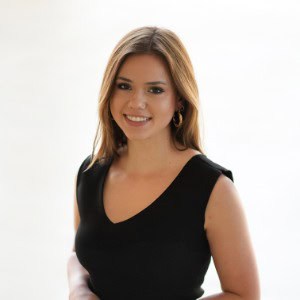Frau Lara Schneider