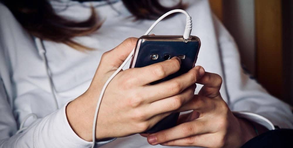 Silicon Saxony: Handyverbote und KI-Unwissenheit – Bildungs- und Lebensrealität gehen getrennte Wege