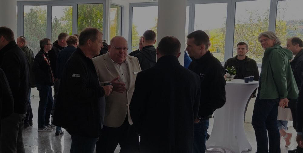 VAT: Eröffnung eines neuen Service Hubs in Burkau, Deutschland